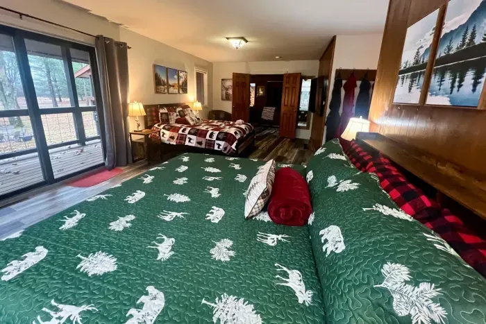 Master Suite | 1 King 1 Queen Beds | Jacuzzi Tub | Steam Shower