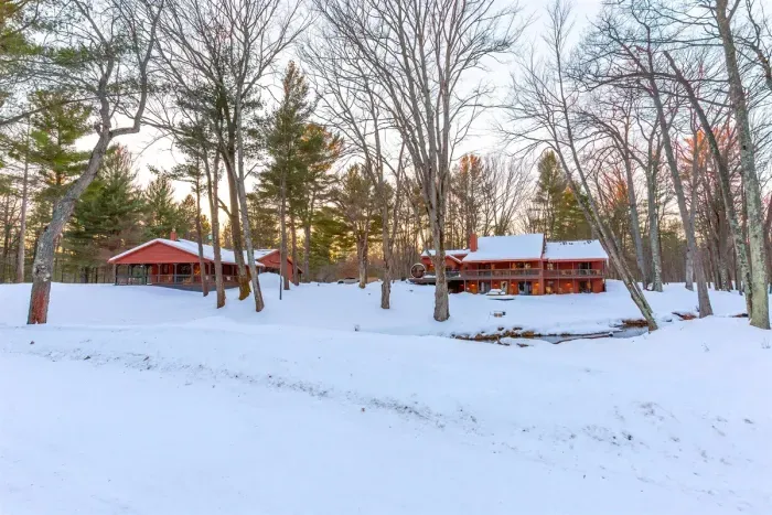 Hall Creek Lodge & Guest House | Northwoods Serenity