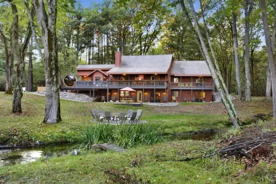 Hall Creek Lodge Main Floor Deck Entrance | Hot Tub | Barrel Sauna | Cold Plunge Barrel