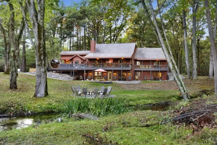Hall Creek Lodge Main Floor Deck Entrance | Hot Tub | Barrel Sauna | Cold Plunge Barrel