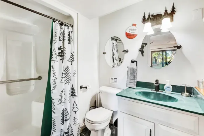 Oak Bedroom Suite | Large Walk-in shower