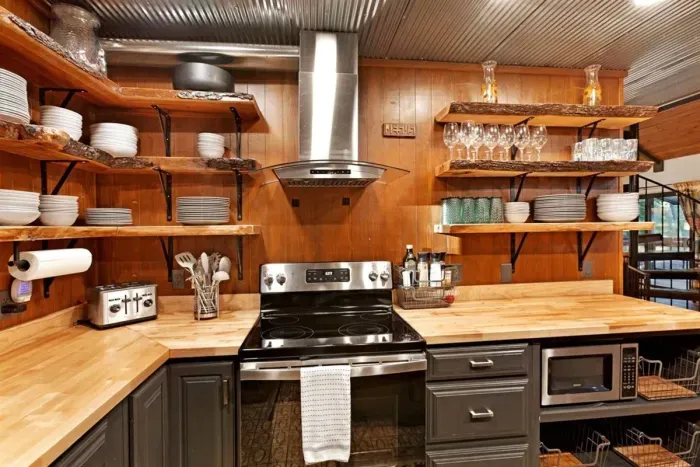 Hall Creek Lodge | Fully Equipped Kitchen | Microwave | Toaster | Blender | Air Fryer | Electric Skillet | Crock Pot |Mixer | Cutlery | Pots & Pans | Bakeware | Basic Spices  