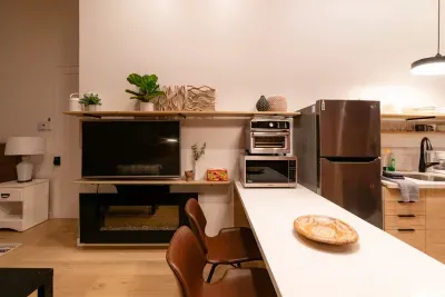 Large island, perfect for food prep, eating or working.