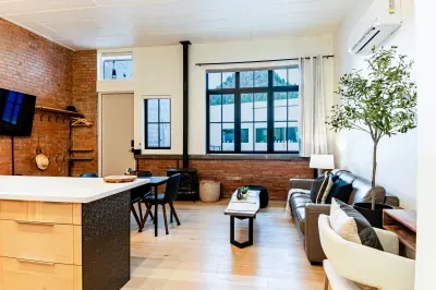 Retro Vibe, chic modern industrial suite