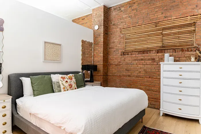 Premium Linens and Thoughtful Touches