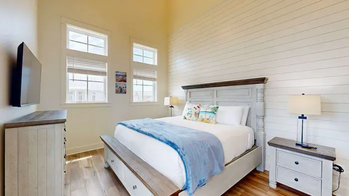 Mockingbird at Sunflower - image 20 of 52