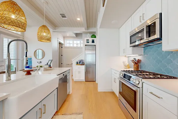 Summer Luv'n at Sunflower Beach Resort - image 10 of 35