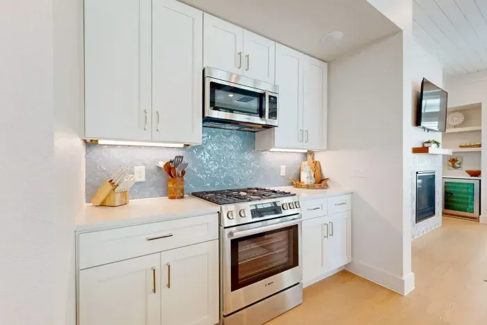 Summer Luv'n at Sunflower Beach Resort - image 11 of 35