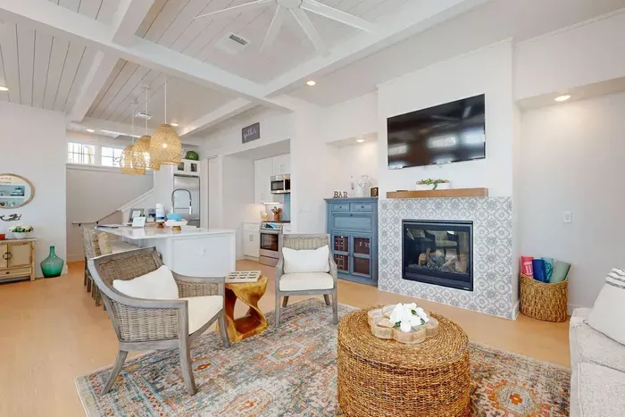 Summer Luv'n at Sunflower Beach Resort - image 5 of 35