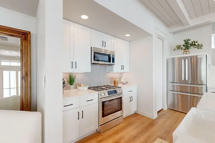 Shore Beats Working at Sunflower Beach Resort - image 13 of 43