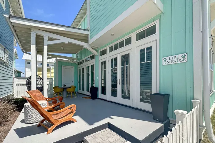 Life On Pause at Sunflower Beach Resort - image 2 of 38