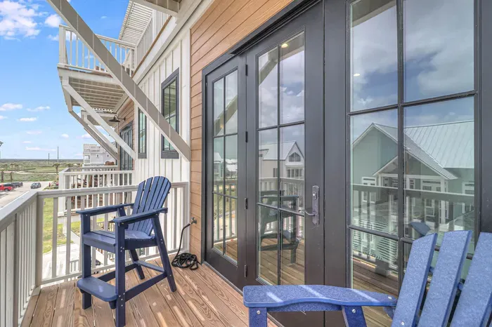 Good Times & Tan Lines - image 35 of 66