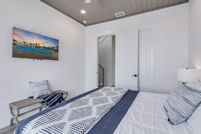 Good Times & Tan Lines - image 30 of 66