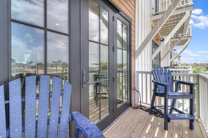 Good Times & Tan Lines - image 33 of 66