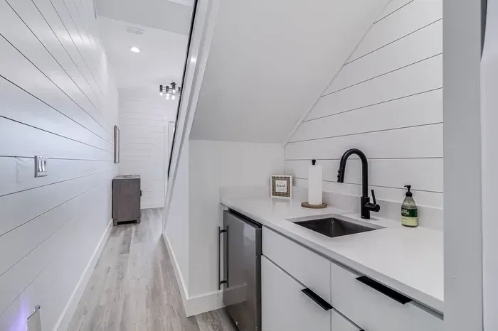 Good Times & Tan Lines - image 8 of 66