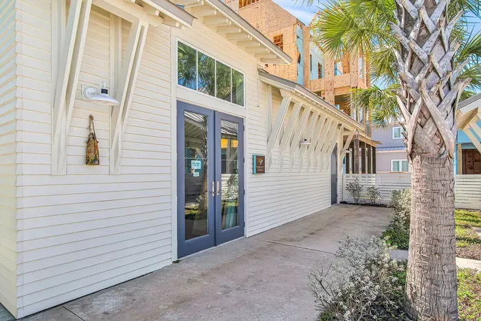 Marlin Monroe at Sunflower Beach Resort - image 27 of 38