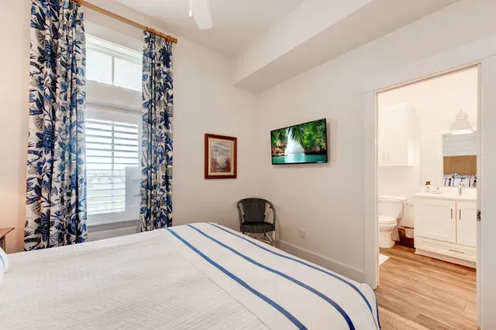 Blowfish Bungalow at Sunflower Beach Resort - image 20 of 45