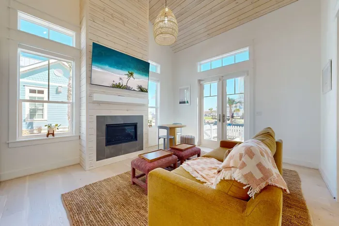 Here Comes The Sun at Sunflower Beach Resort - image 5 of 29