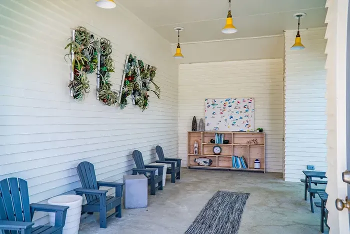 Cover me in Sunshine - image 47 of 54