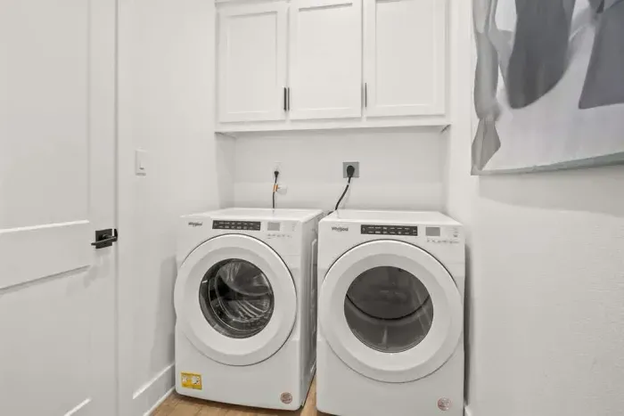 Cover me in Sunshine - image 21 of 54