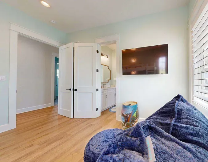 Sea Glass at Sunflower Beach - image 16 of 70