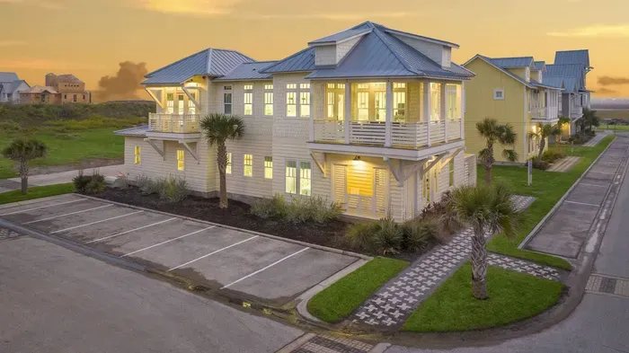 Walking on Sunshine at Sunflower Beach Resort - image 2 of 65