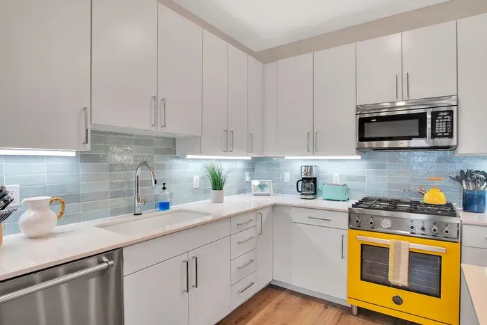 Breaking Waves at Sunflower Beach Resort - image 13 of 39