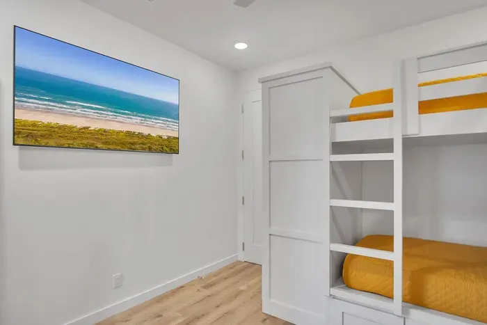 Breaking Waves at Sunflower Beach Resort - image 25 of 39