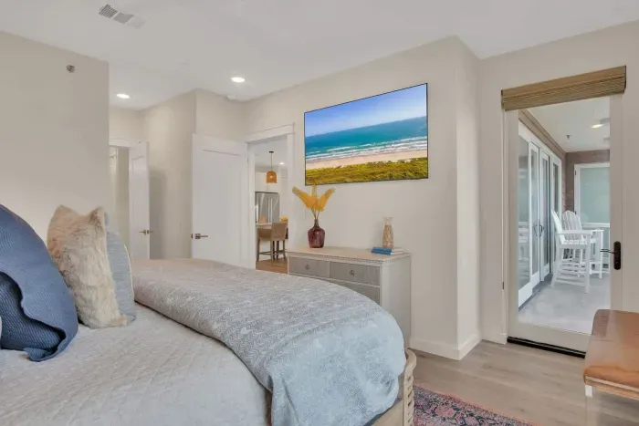 Breaking Waves at Sunflower Beach Resort - image 17 of 39