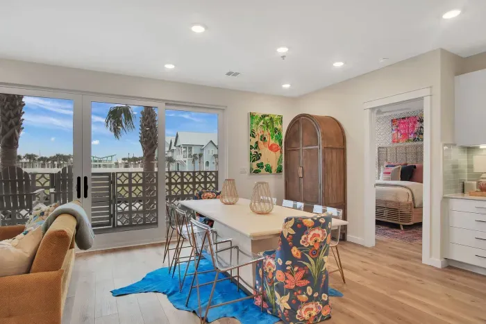 Breaking Waves at Sunflower Beach Resort - image 6 of 39