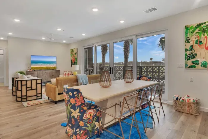 Breaking Waves at Sunflower Beach Resort - image 4 of 39