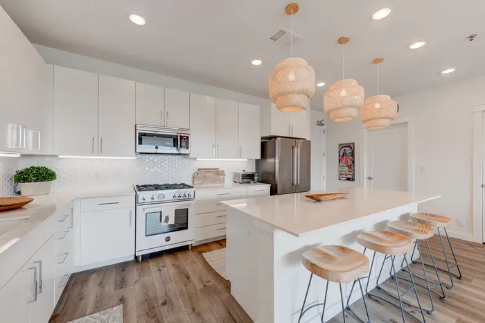 Guitars & Tiki Bars at Sunflower Beach Resort - image 9 of 39