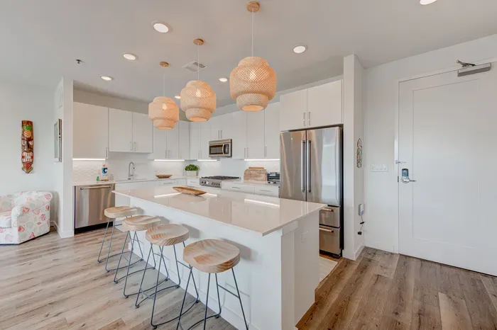 Guitars & Tiki Bars at Sunflower Beach Resort - image 10 of 39