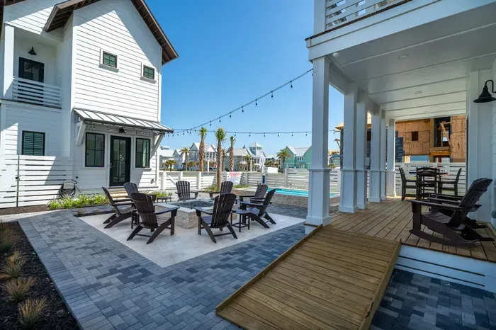 Poolside Holiday House - image 7 of 66