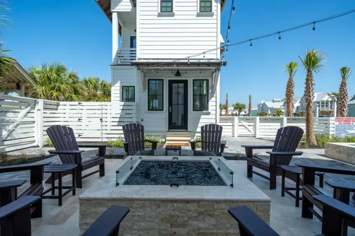 Poolside Holiday House - image 6 of 66