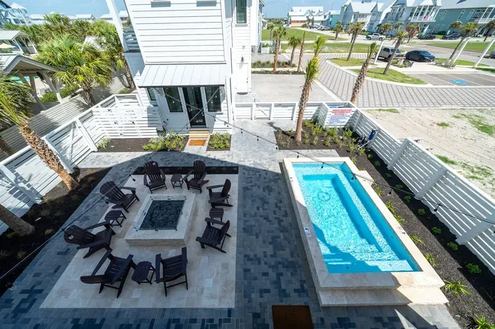 Poolside Holiday House - image 40 of 66