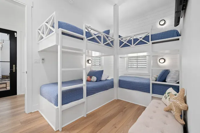 Poolside Holiday House - image 43 of 66