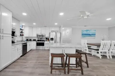 "The kitchen was more fully stocked than in any other rental I’ve used. From pots, pans, and a griddle, to large containers of dishwashing liquid, dishwashing detergent, and hand soaps and paper products"- Courtney