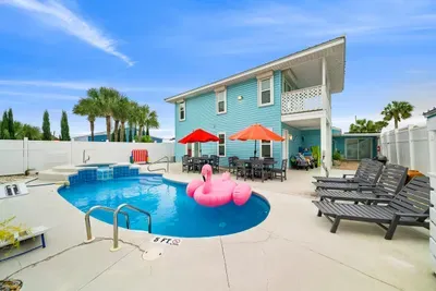 Ocean Street Hideaway - image 50 of 68