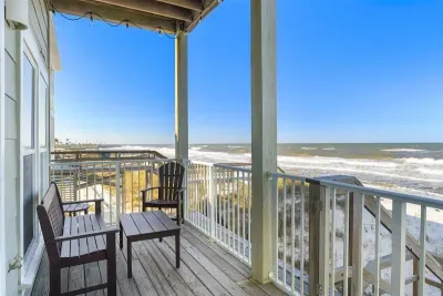 Gather with your family and friends to make lasting memories. The front porch seems to have a gravitational pull as the sound of the waves is ever-relaxing. 
