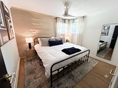 Paris Mtn Retreat: HotTub, Firepit, Dog-Friendly - image 19 of 24