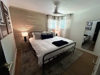 Paris Mtn Retreat: HotTub, Firepit, Dog-Friendly - image 4 of 24