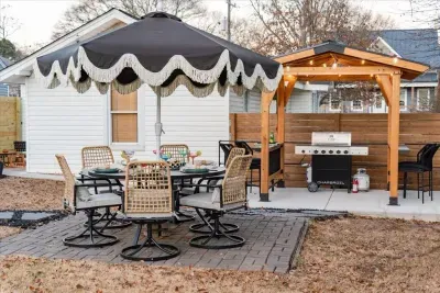 Ourdoor dining at it's best!