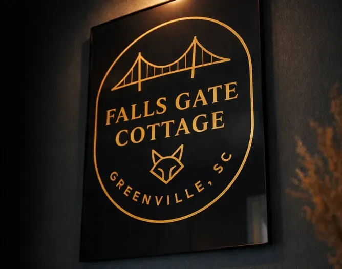 Falls Gate Cottage by Legacy Luxe Stays