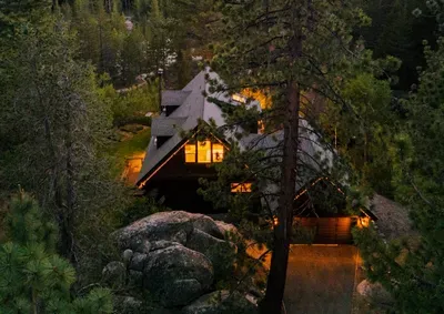 Halloween in Lake Tahoe: Family-Friendly Events, Costume Parties & Cozy Getaways featured image