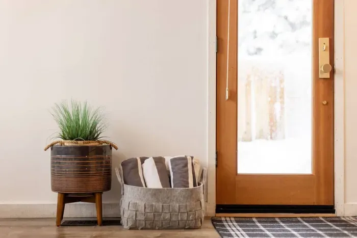 Spa towels are provided for our salt water hot tub, just a few steps from this door. 