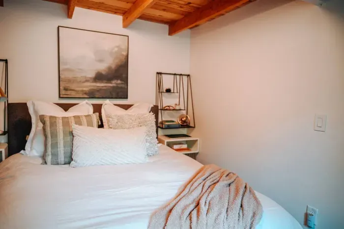 The front bedroom with queen sized bed