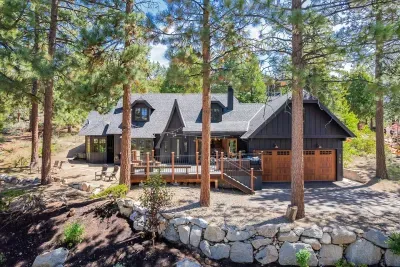 Welcome to the Tahoe Lodge!