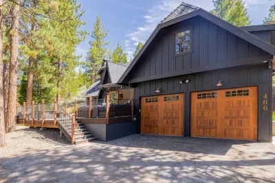 The front entrance to The Tahoe Lodge is just up the stairs to the front deck.