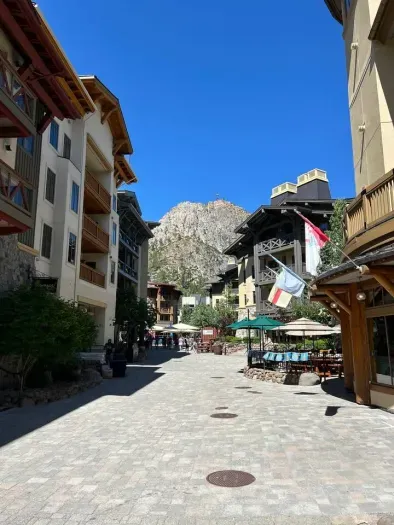 Walk to the village and lifts from The Après Stay!